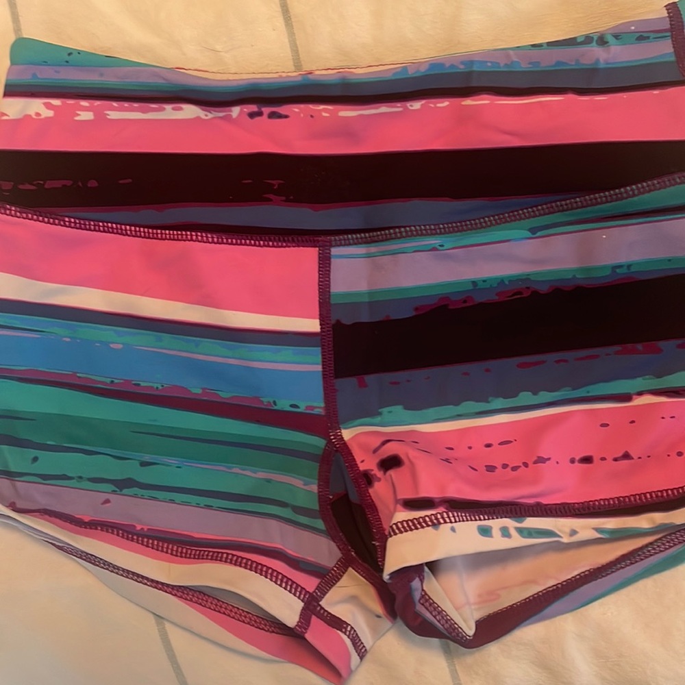 Savage Barbell Shorts Size Small multi color